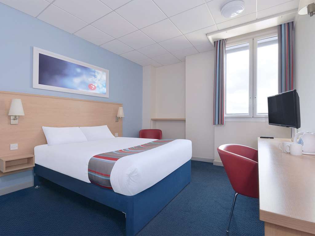 Travelodge Reading Whitley Zimmer foto